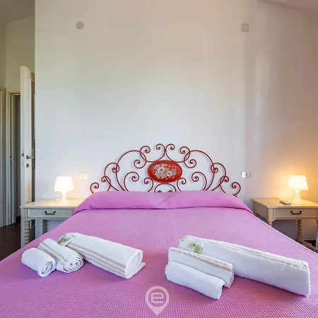 Дом отдыха Beachside Casa Lucia Sant'Andrea (Sardinia)