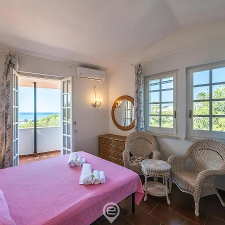 Дом отдыха Beachside Casa Lucia *