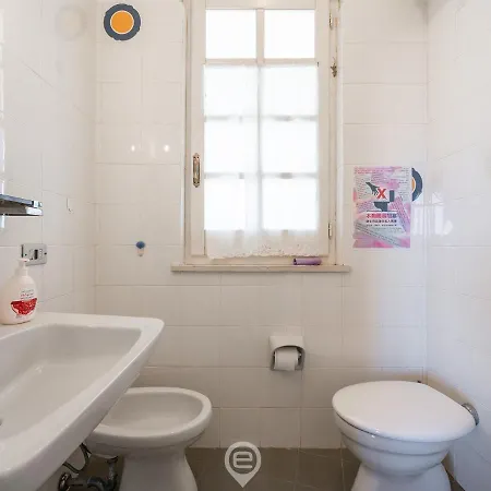 Beachside Casa Lucia Дом отдыха Sant'Andrea (Sardinia)